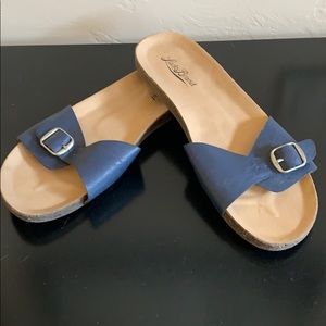 Lucky Brand Flat Navy sandal